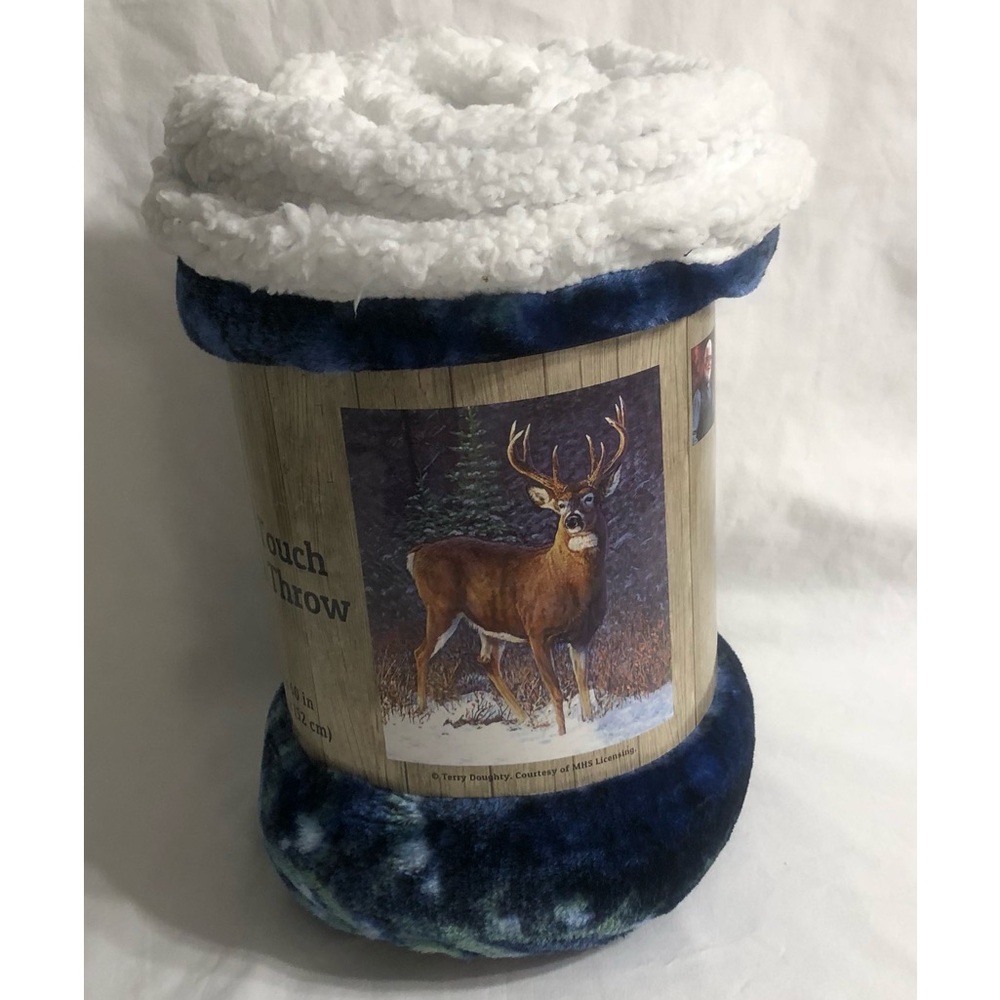 Silky double sherpa throw brown. Size 50in x 60in